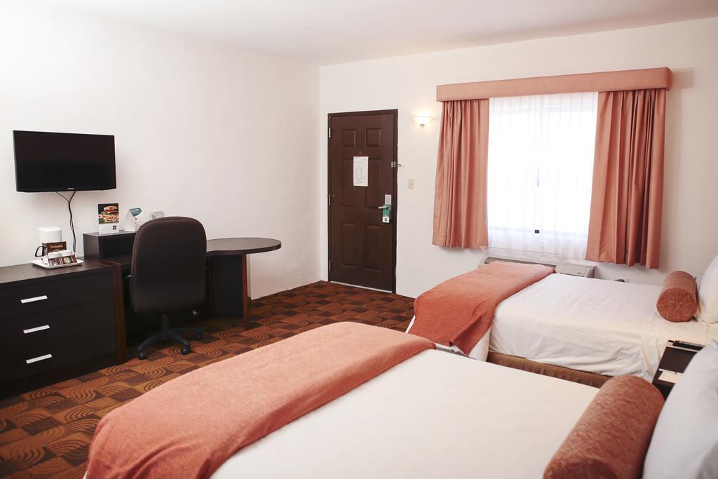 Quality Inn Nuevo Laredo Exterior foto