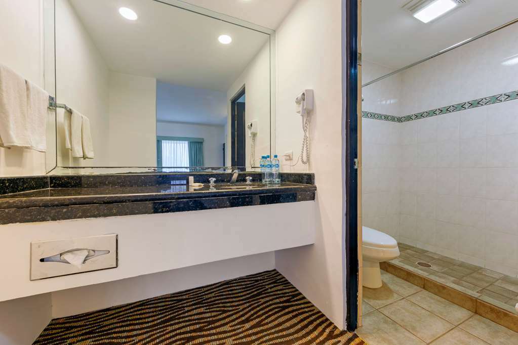 Quality Inn Nuevo Laredo Cameră foto
